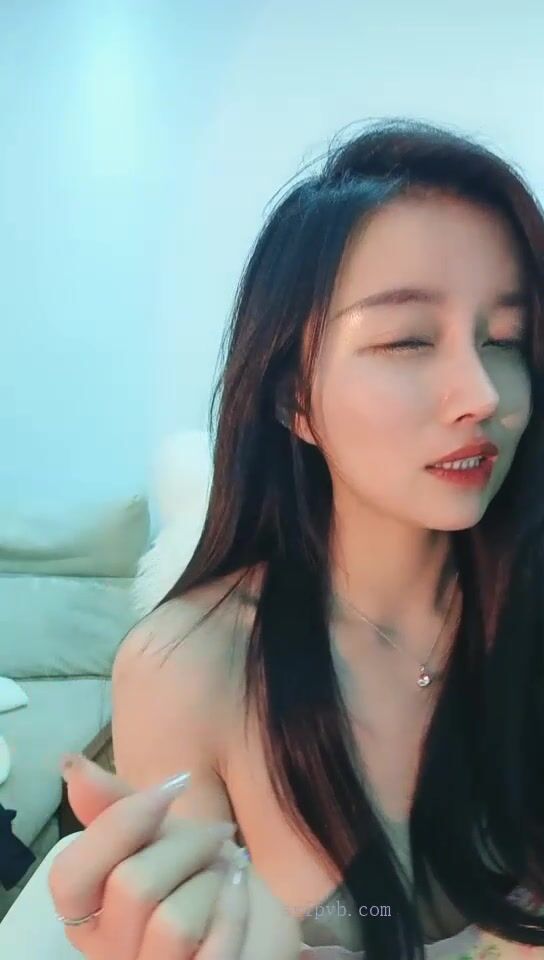 超级女神的淫荡内心 -咖啡小姐- ：哥哥我流了好多白浆，超粉的逼洞，快来舔人家好吗 好痒